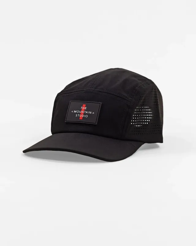 The Mountain Studio C-14 caps Black Onyx lett