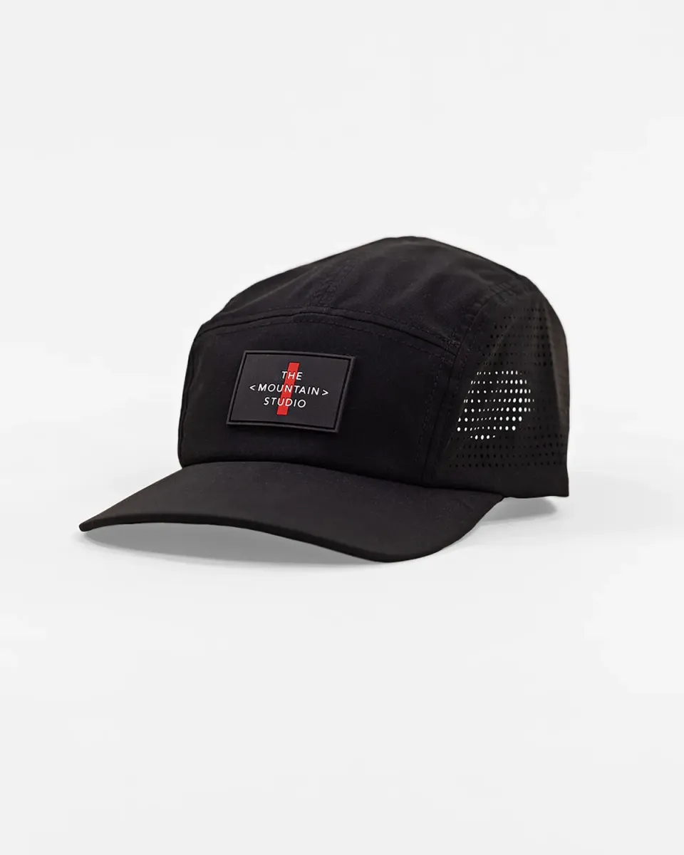 The Mountain Studio C-14 caps Black Onyx lett
