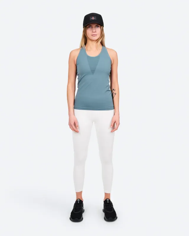 The Mountain Studio T-15 W Two Tone Tech singlet Balsam Green pustende