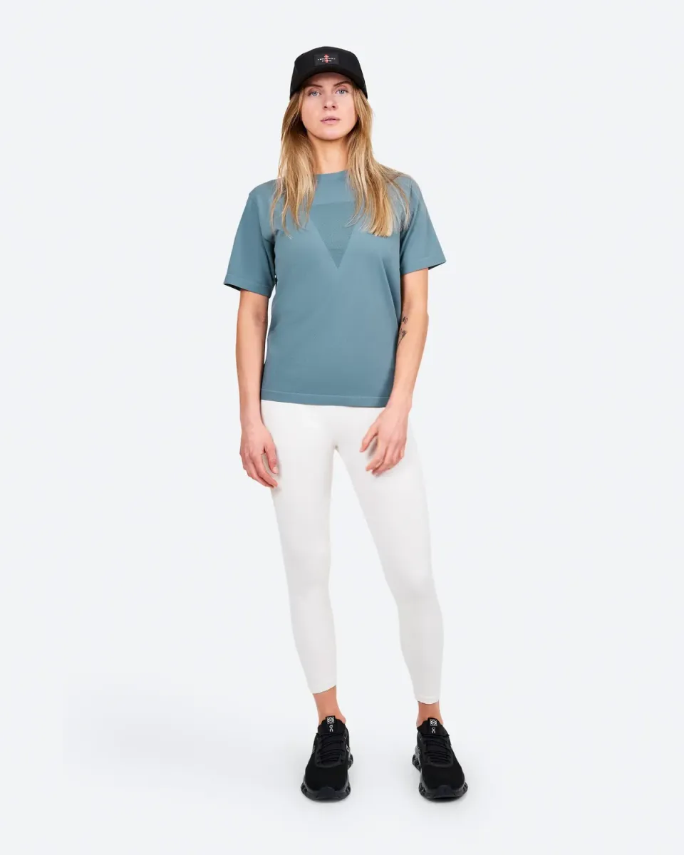 The Mountain Studio T-14 W t-skjorte Balsam Green teknisk